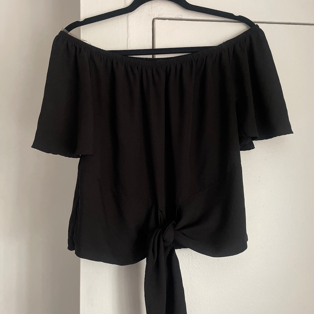 Off-the-shoulder Top